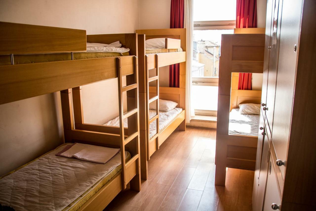 Mixed Dormitory Room,1009264651:JPEG